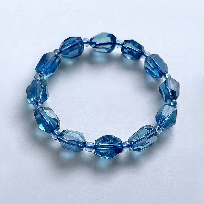 Natural Ore Top Collection Devil's Aquamarine 10.5 mm Bracelet - Bracelets - Gemstone Blue