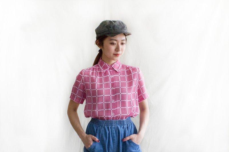 Red dot matrix vintage short-sleeved shirt - Women's Shirts - Polyester 