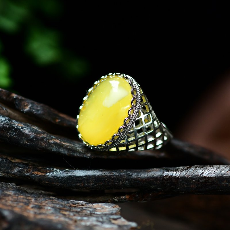 Need for US goods ore natural honey Wax ring men and women can wear only this one can adjust the size - General Rings - Gemstone 