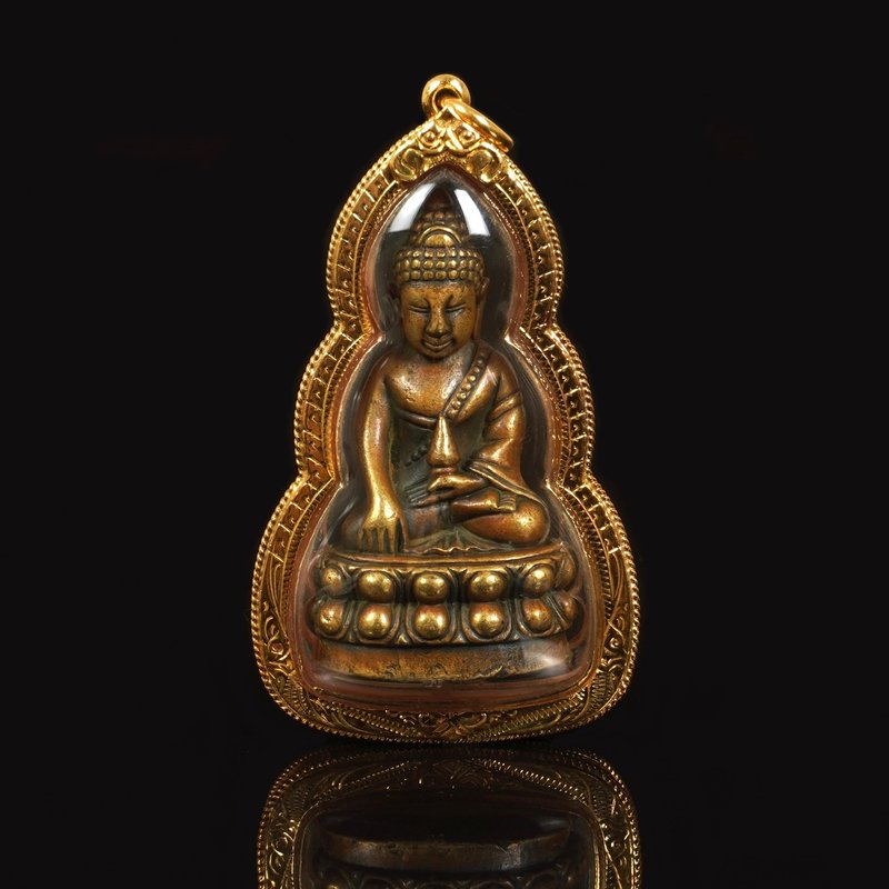 Protecting Wat Chow Wot Temple in Thailand. Master Luang Bo Tian’s gift. Medicine Buddha (gold shell) - Other - Other Materials 