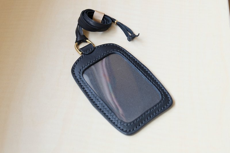 Hand-stitched leather identification card cover - ที่ใส่บัตรคล้องคอ - หนังแท้ สีดำ