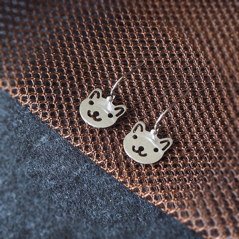 Adorable cat stainless steel earrings