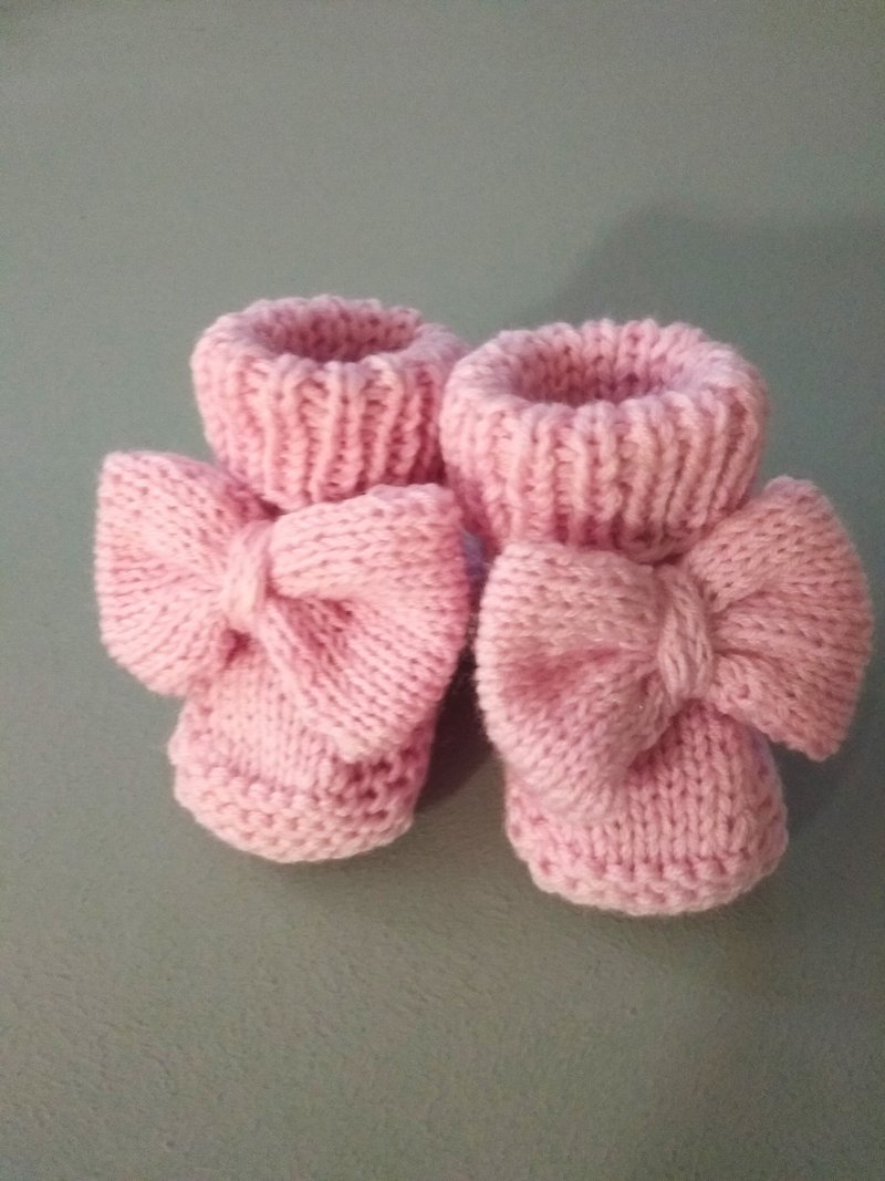 Knitting pattern for baby booties, 0-12 months, pdf instruction in English - Kids' Shoes - Wool Pink