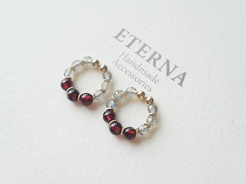 Garnet and Labradorite, tiny hoop earrings - ต่างหู - หิน สีแดง
