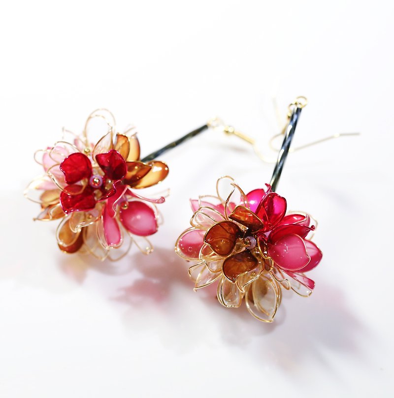 花球 秋日 金x紅 手作飾品耳環 一對 - 耳環/耳夾 - 樹脂 紅色