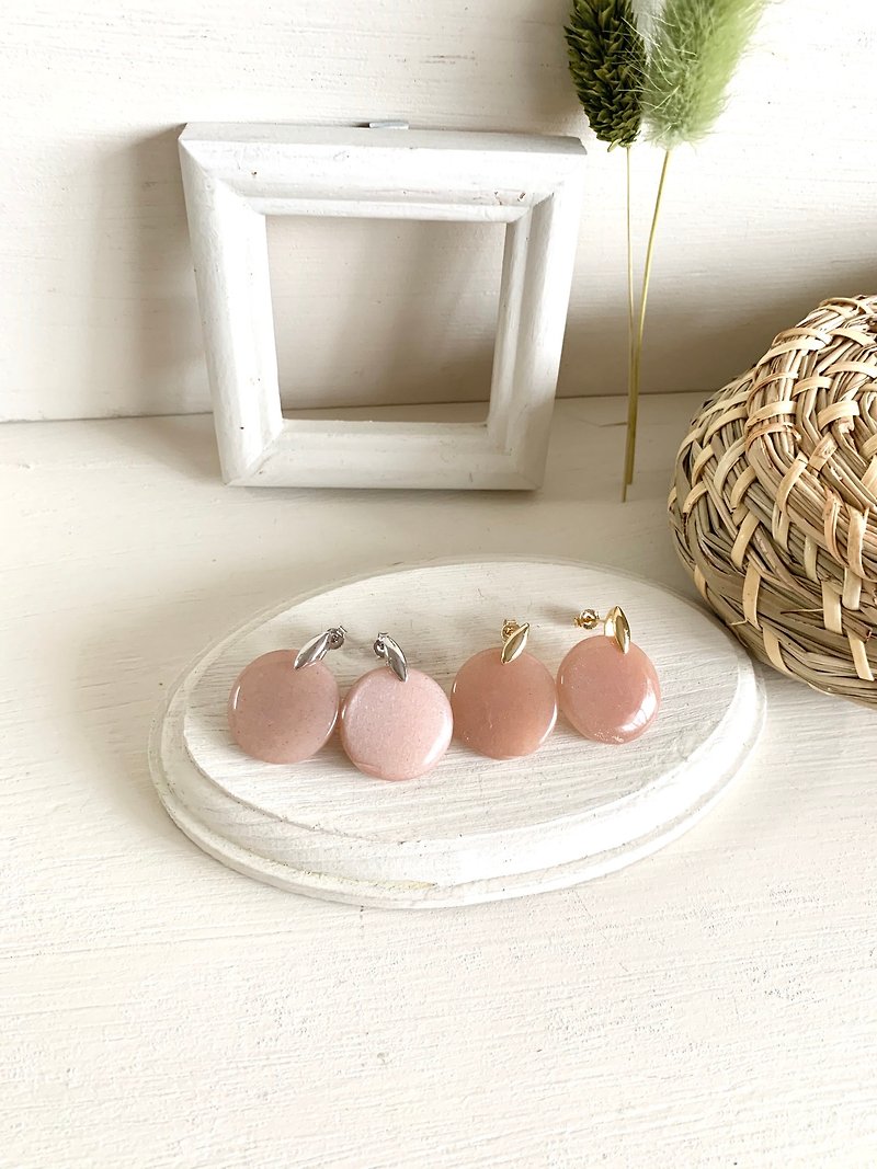 Peach moon stone earring brass - Earrings & Clip-ons - Stone Pink