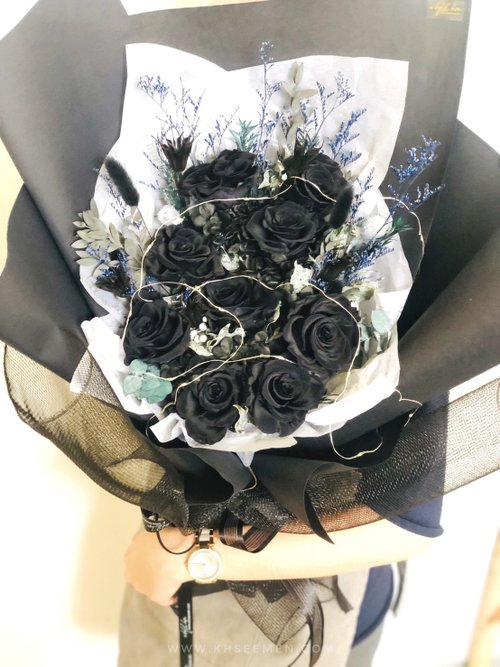 流浪蝴蝶 wbfxhm 不凋花 乾燥花 婚禮捧花 wbfxhm / 黑卡蒂女神 黑玫瑰 不凋花束 (M-XL)