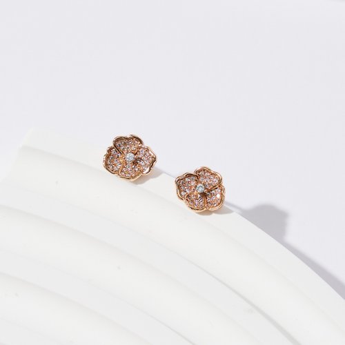 p352d【ギフト無料✧】フラワーダイヤピアス　シルバー　人気商品　５A　高級 p352d【ギフト無料✧】フラワーダイヤピアス シルバー 人気商品
