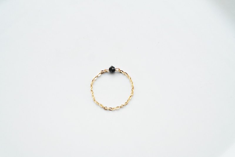 :: Classic Chain Ring :: Birthday Crystal Birthday crystal - Fixed chain ring - แหวนทั่วไป - เครื่องเพชรพลอย 
