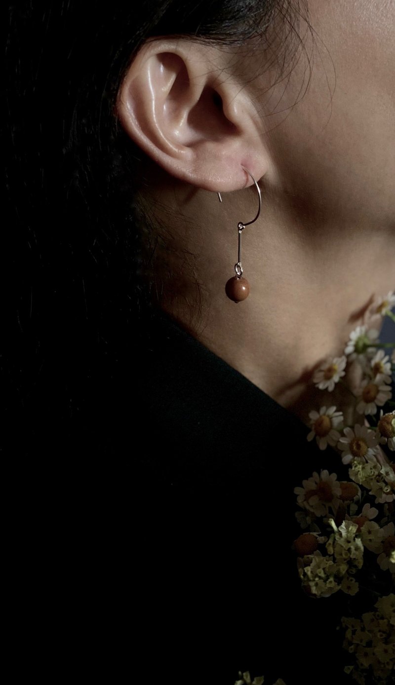 Question (手工打磨木球耳環) - 耳環/耳夾/耳骨夾 - 純銀 銀色