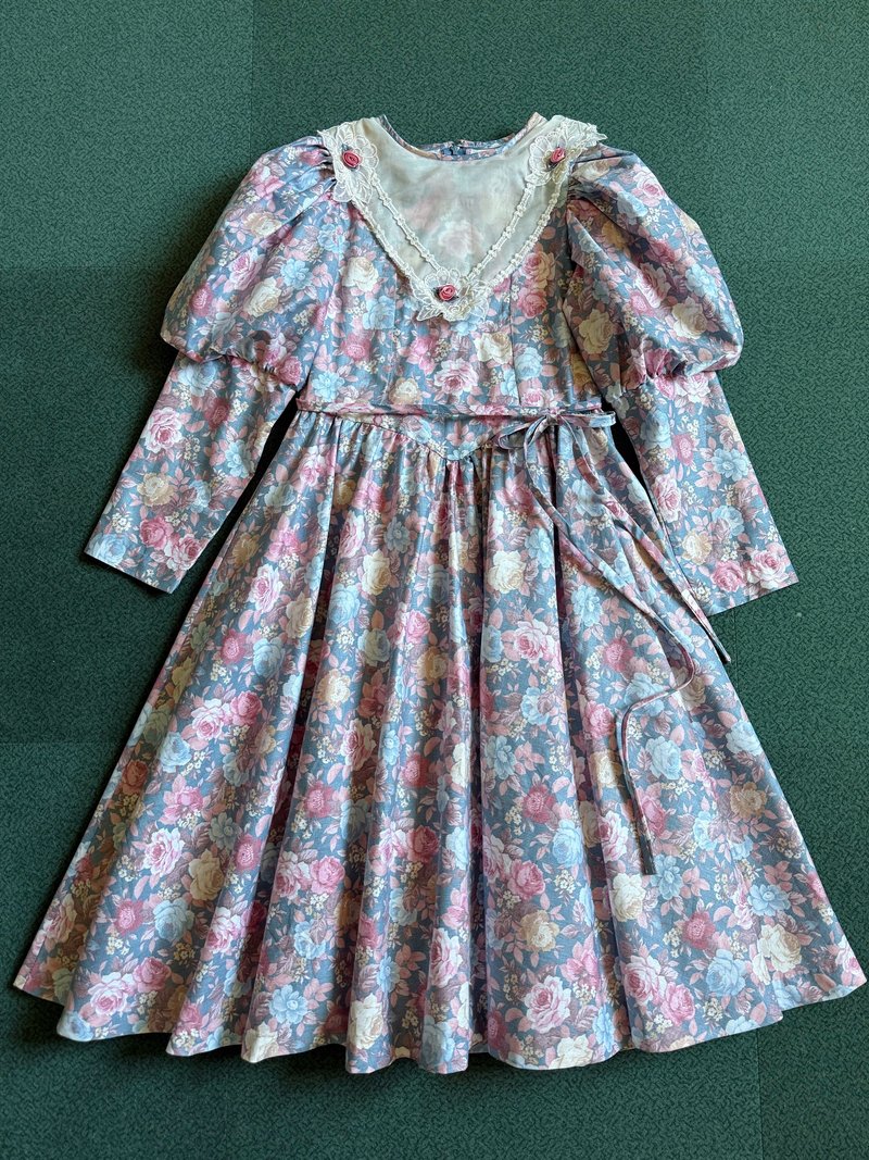 洛可可宮廷袖 蕾絲翻領 古典花牆洋裝 size10大童 - 洋裝/連身裙 - 棉．麻 