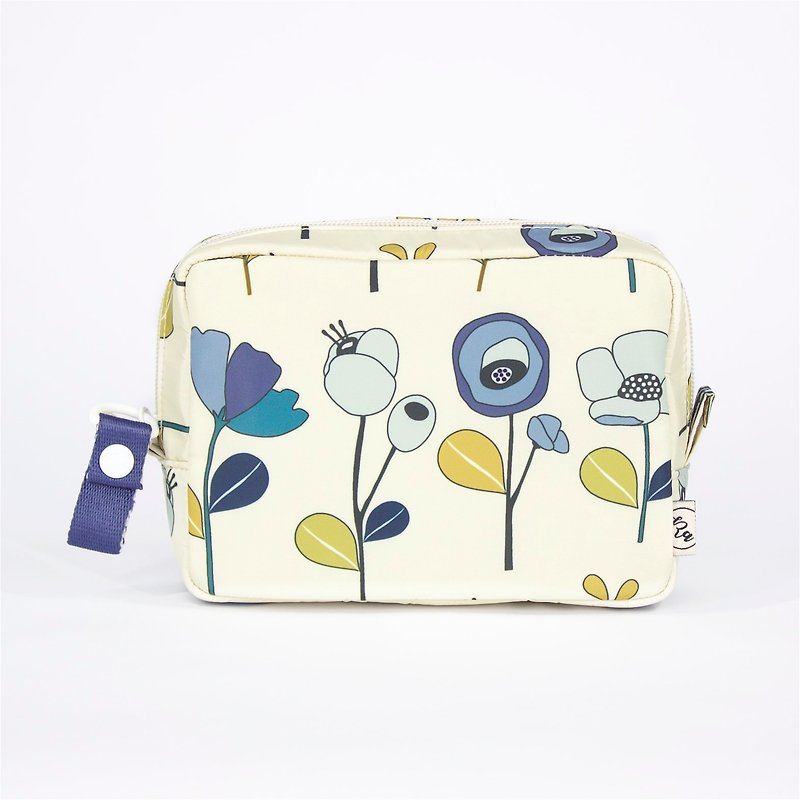 Ra Eco-friendly Super Light Waterproof Floral Cosmetic Pouch (Beige Anemone) - Toiletry Bags & Pouches - Polyester Khaki