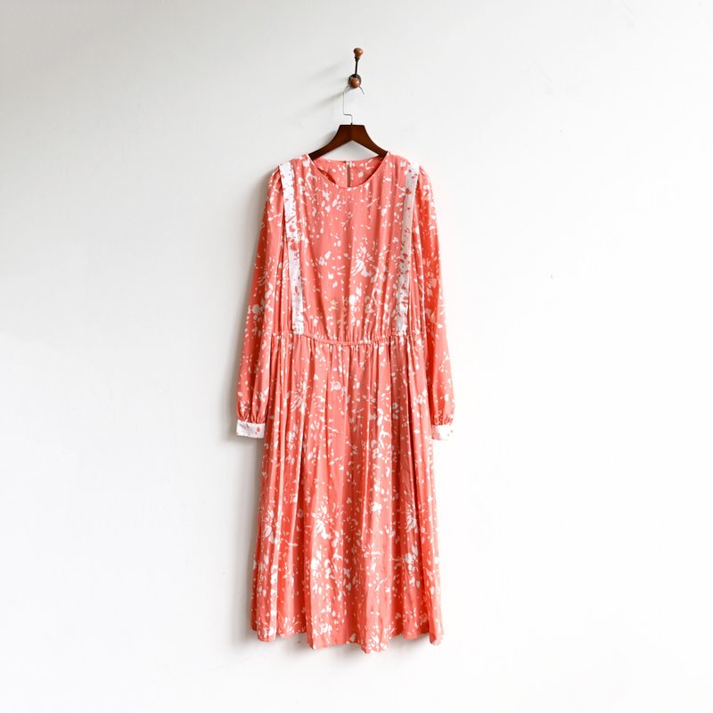 [Egg Plant Vintage] Pink Fireworks Print Long Sleeve Vintage Dress - ชุดเดรส - ไฟเบอร์อื่นๆ 