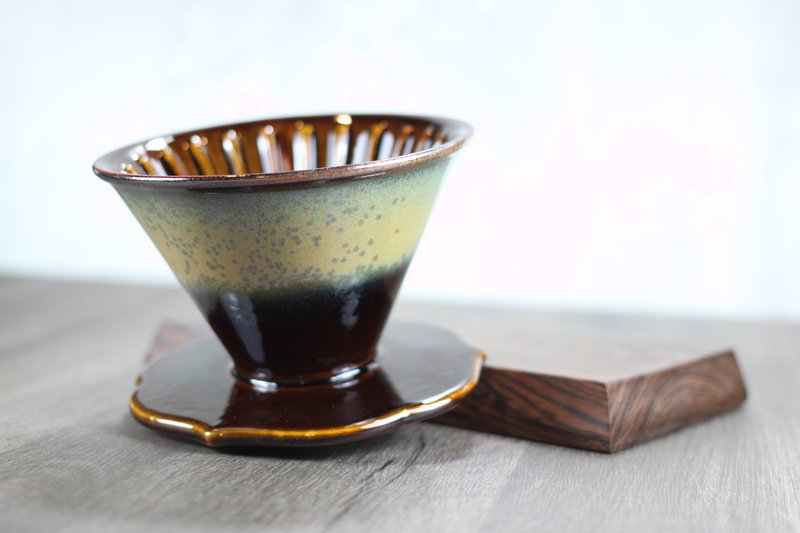 【偉大的媽媽】葉師傅試釉版 自然釉咖啡濾杯 V50 鶯歌燒 孤品 - 咖啡壺/手沖壺 - 瓷 