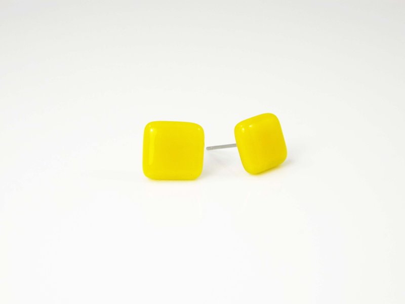 琉璃耳環-Pantone 101 - 耳環/耳夾 - 玻璃 黃色