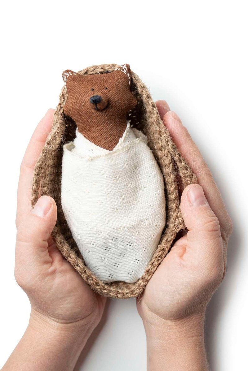 pk  baby- bear in a craddle - Stuffed Dolls & Figurines - Cotton & Hemp Brown