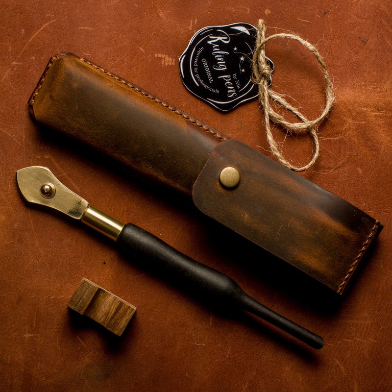 Hand made ruling pen for expressive  calligraphy/Three blades/Leather case/ - 沾水筆 - 其他金屬 金色