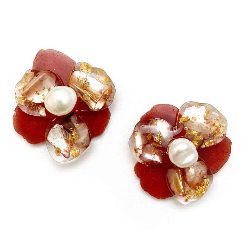 日本樹脂大地色貝殼花朵耳環.耳夾 - 耳環/耳夾/耳骨夾 - 樹脂 咖啡色