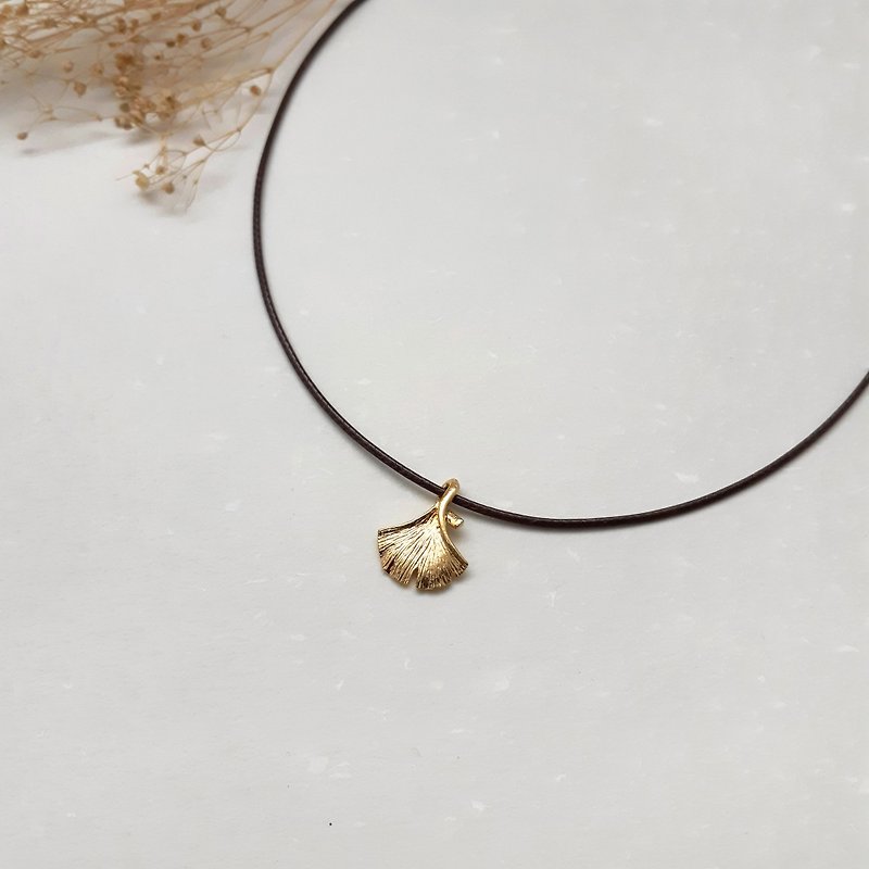 Wax thread necklace ginkgo biloba plain simple Wax rope thin thread - Collar Necklaces - Other Materials Gold