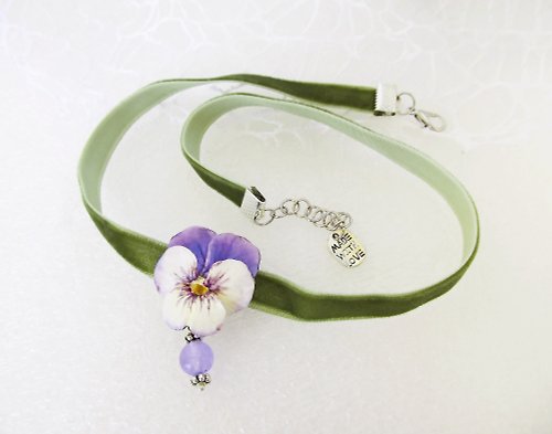 BionikaStore Flower choker collar Pansy choker Cute floral necklace Velvet ribbon choker gift