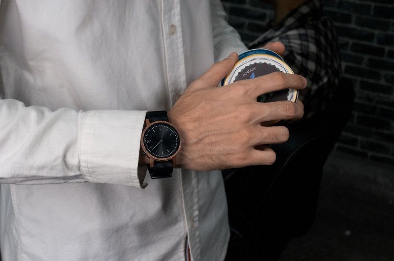 PRIME 1.1.1 Walnut Wood Wooden Watch - Muted Black 42mm - 男錶/中性錶 - 木頭 黑色