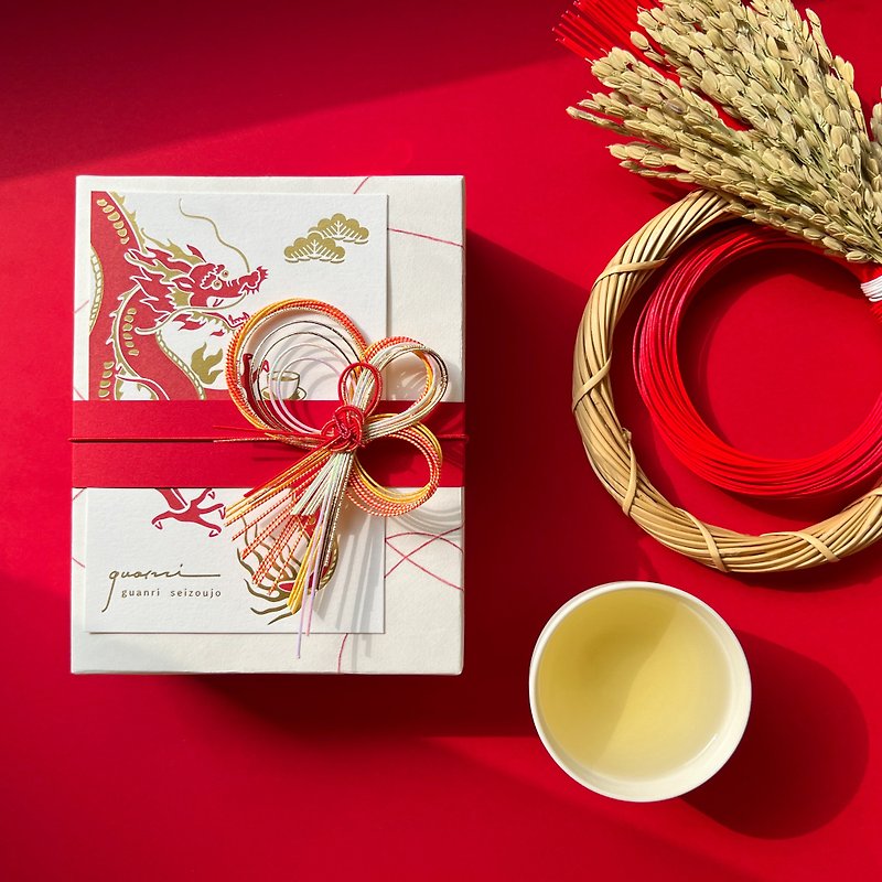 【2024 Greeting Gift Box】/ New Year Gift Box/ Tea Gift Box/ Fragrant Oolong/ Shanlinxi - ชา - กระดาษ สีแดง