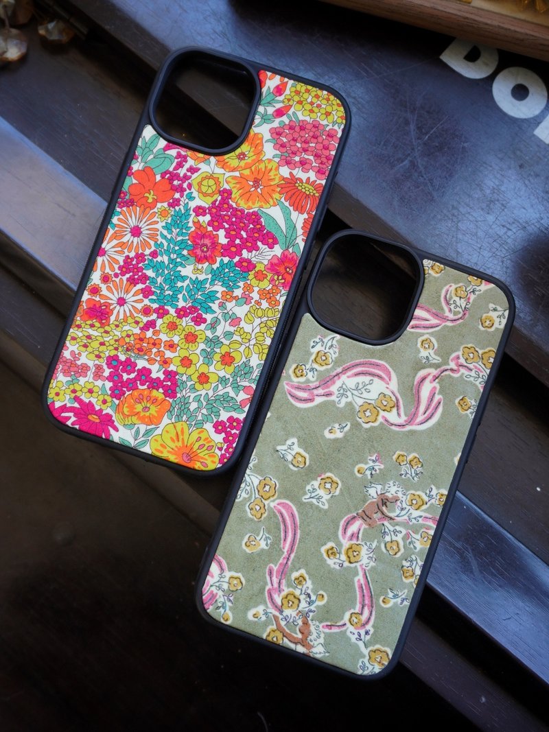 Liberty手工客製布藝防摔適用蘋果iphone1314/15pro全系硅膠手機 - 手機殼/手機套 - 棉．麻 多色