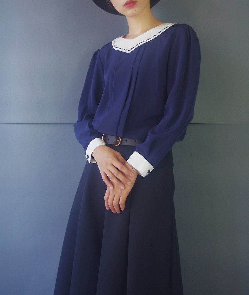 Treasure hunt vintage - blue-collar white-collar elegant retro lining - เสื้อเชิ้ตผู้หญิง - เส้นใยสังเคราะห์ สีน้ำเงิน