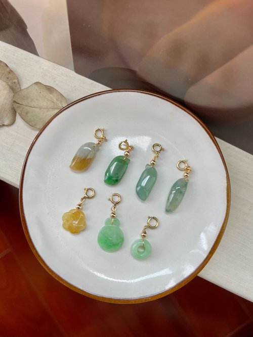 翡翠設計館 / 賞翠•玩翠 EXE Jewelry 冰種翡翠14k包金隨意扣 墜子 |天然緬甸翡翠