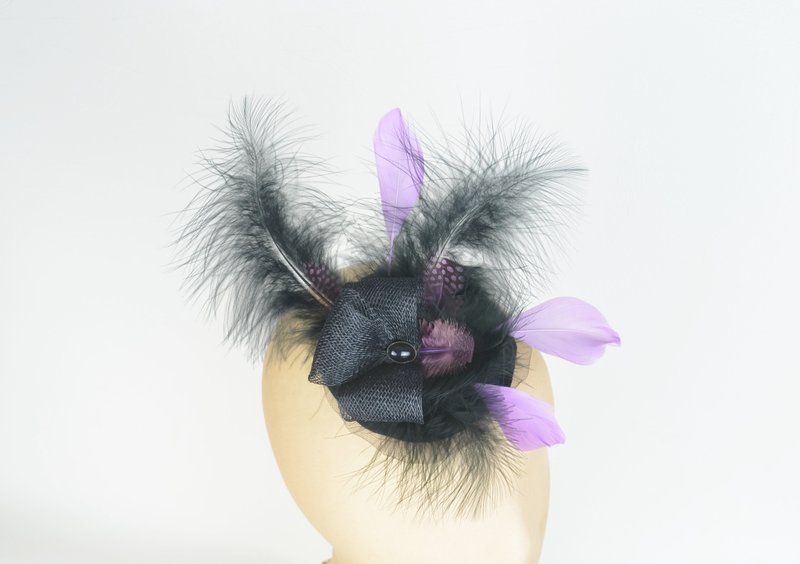 Headpiece Fascinator with Cascading Feathers, Jewel, Tulle in Purple and Lilac - 髮圈/髮夾 - 其他材質 紫色