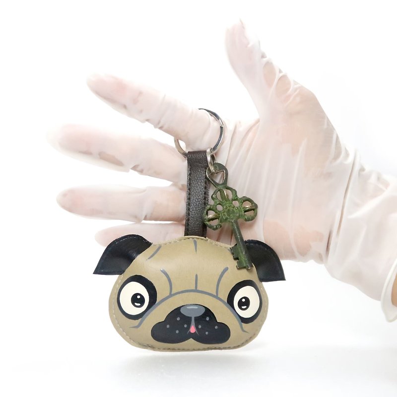 Pug keychain, gift for animal lovers add charm to your bag. - 吊飾 - 人造皮革 卡其色