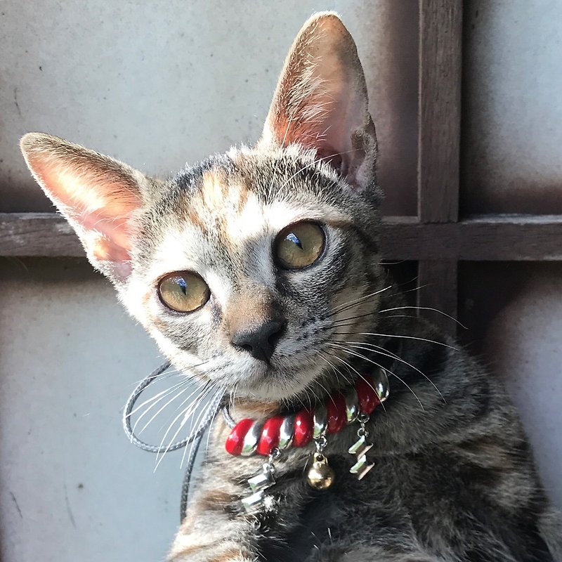 [Lost and find] Japanese Shrine Wind God Cat Pet Necklace - สร้อยคอ - เครื่องเพชรพลอย สีแดง