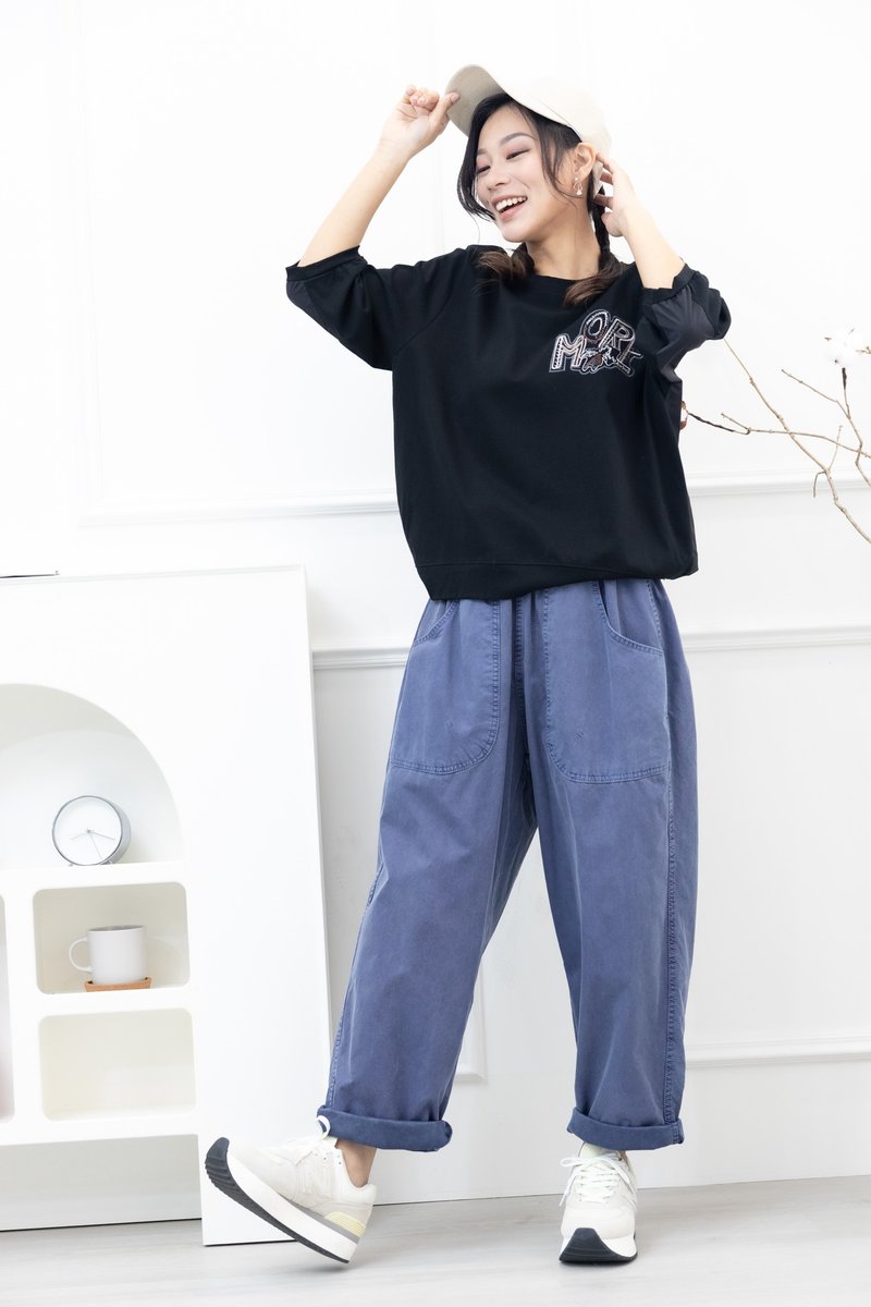 刺繡塗鴉字體彈性短袖上衣 黑色 - 女 T 恤 - 其他材質 黑色