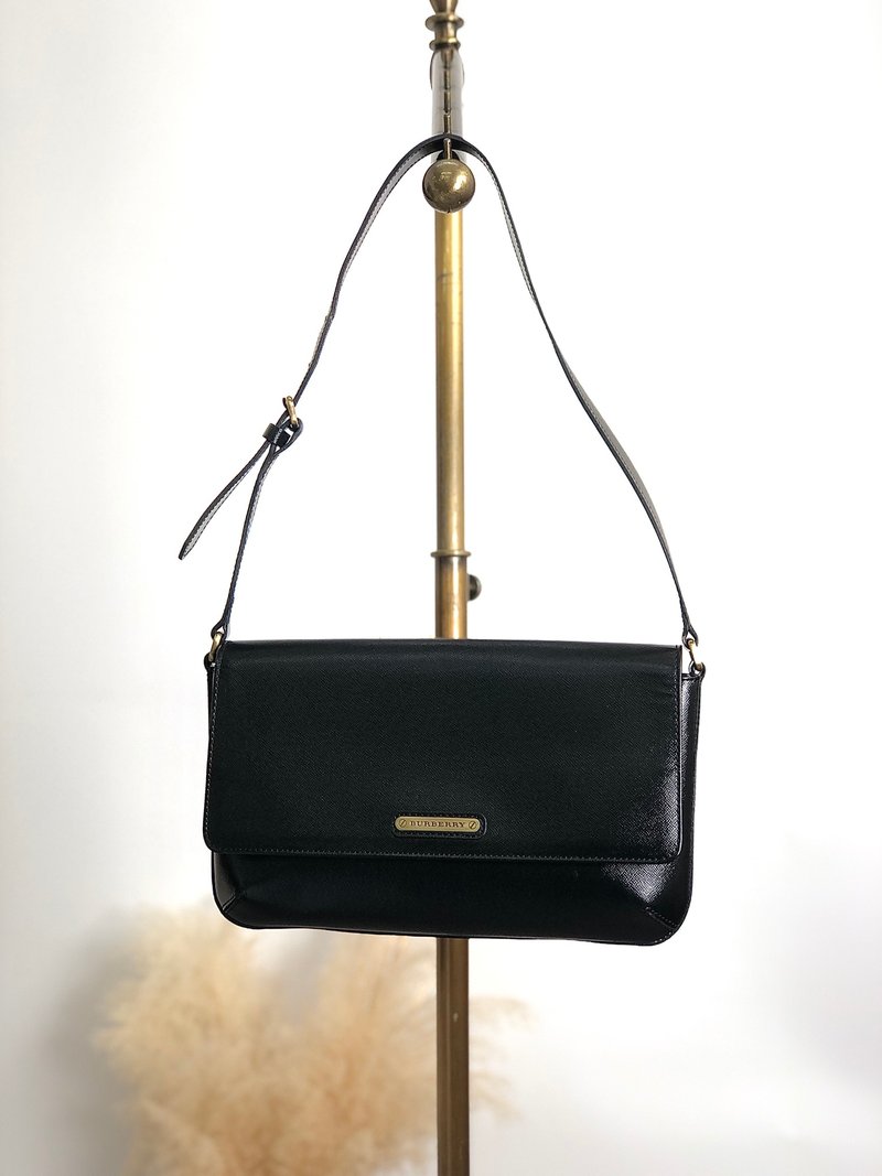 【 日本直送　名牌中古包 】BURBERRY バーバリー ショルダーバッグ ブラック ロゴ レザー ワンショルダーバッグ vintage オールド 22iss2 - 側背包/斜背包 - 真皮 黑色