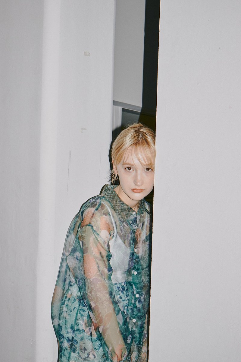 オーガンジープリントシャツ - シャツ・ブラウス - その他の化学繊維 