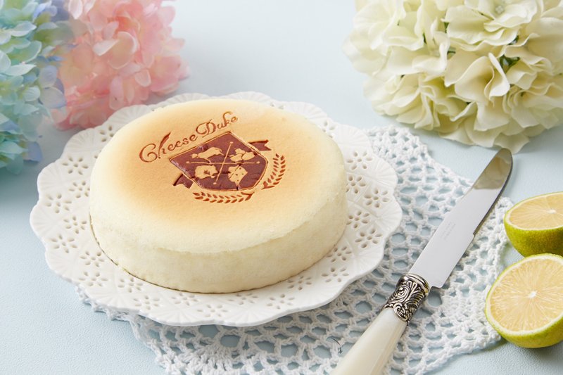 【Duke Cheese】Angel Kiss Cheesecake 6 inches - เค้กและของหวาน - วัสดุอื่นๆ สีใส