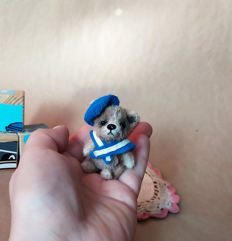 miniature knitted teddy bear figurine amigurumi cute toy - ตุ๊กตา - ขนแกะ สีกากี
