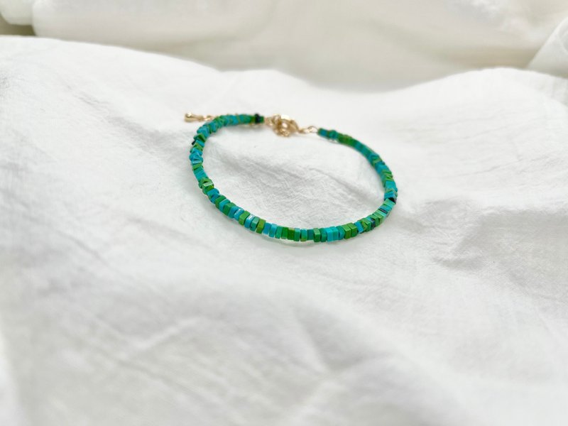 Natural turquoise bracelet - สร้อยข้อมือ - หยก สีเขียว