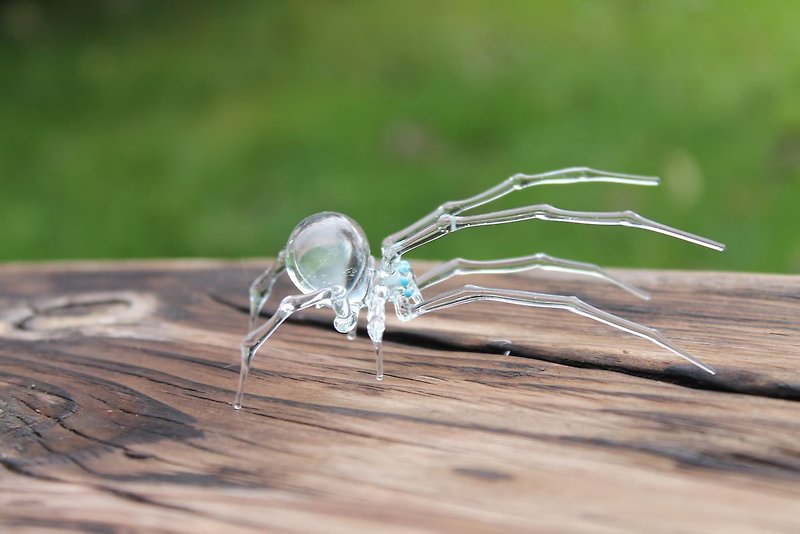 Unique Handmade Glass Spider Miniature with Fine Details and Collecting - Pottery & Glasswork - Glass Silver