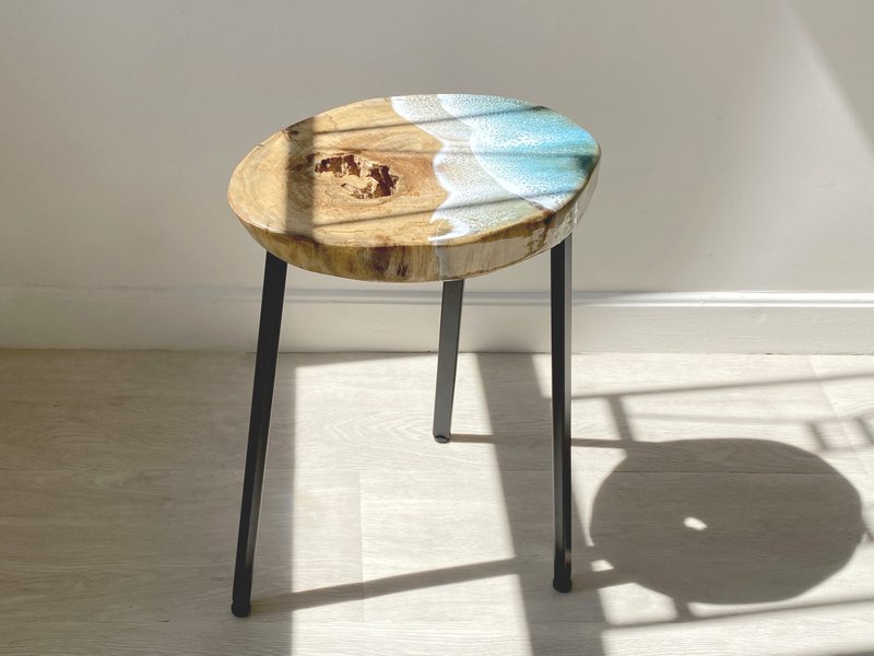 Side Table, Raw Wood, Live Edge , Home Deco, Housewarming Gift, Ocean & Beach - 其他家具 - 木頭 藍色
