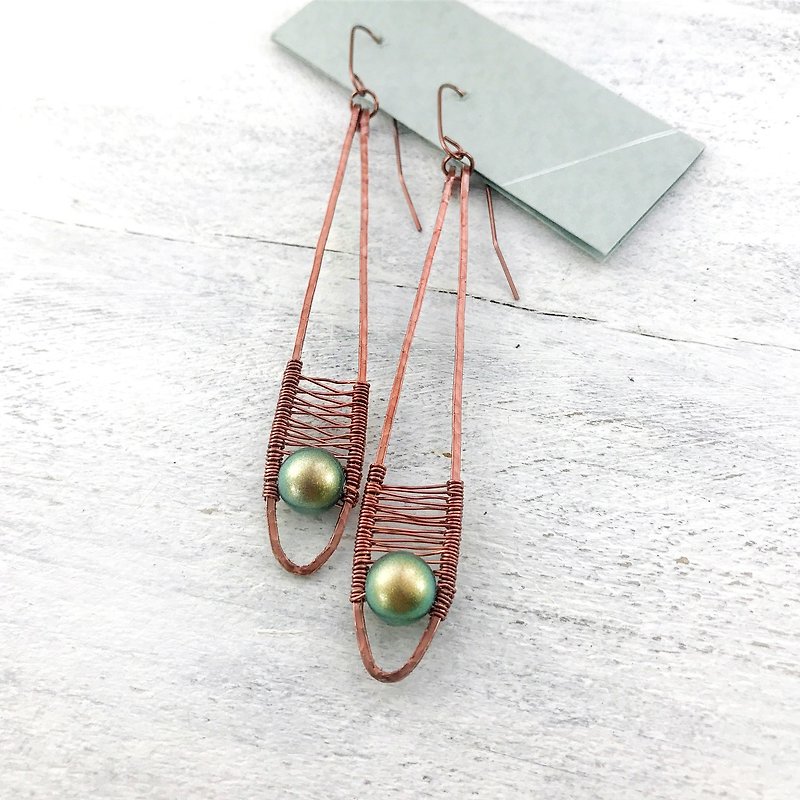 Flower Power copper wire braided earrings glass pearl wire jewelry customized products - ต่างหู - โลหะ สีเขียว