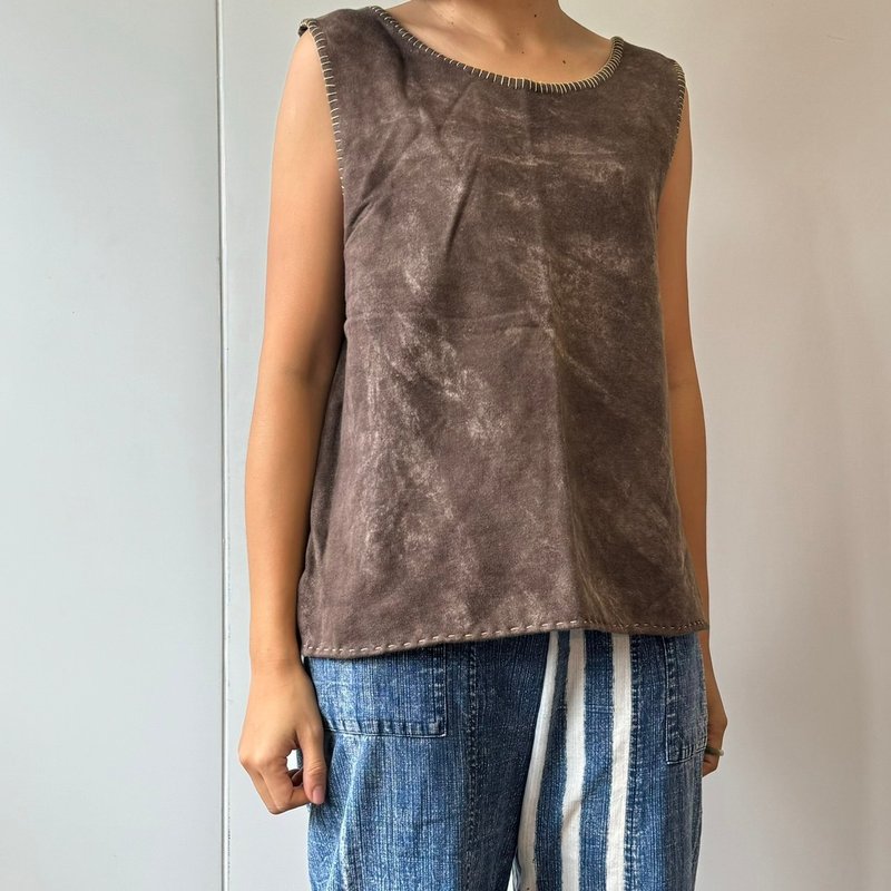 Sleeveless shirt dyed from ebony. - Women's Tops - Cotton & Hemp Brown