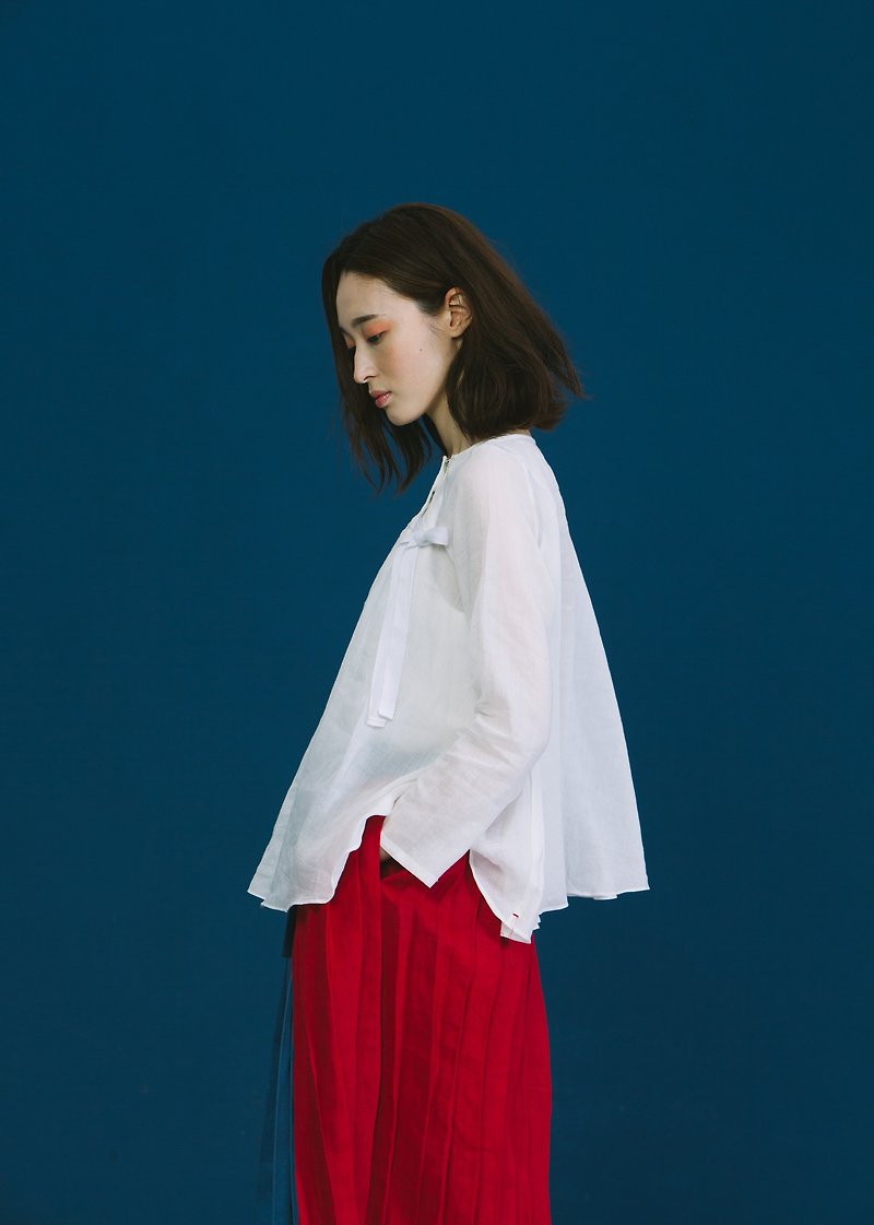 boat neck blouse with flare (girls) - Women's Tops - Cotton & Hemp White