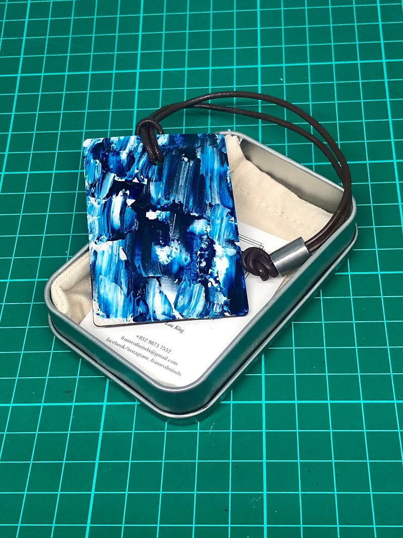Abstract Portable Wood Art Ornament - พวงกุญแจ - วัสดุอีโค สีน้ำเงิน