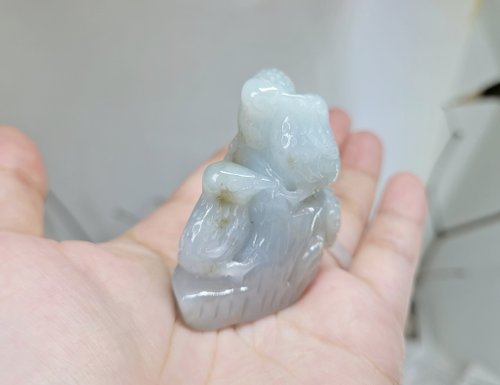 螺絲帽帽工作室 【親翠】天然翡翠 手工雕刻 親嘴鳥一家種水小擺件 紙鎮 畢業禮物