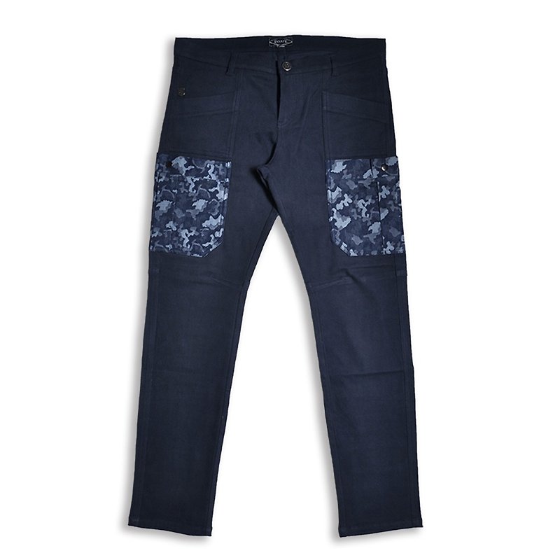 【INNATE】Camouflage Patch Pocket Elastic Narrow Tube Work Pants Dark Blue - กางเกงขายาว - ผ้าฝ้าย/ผ้าลินิน สีน้ำเงิน