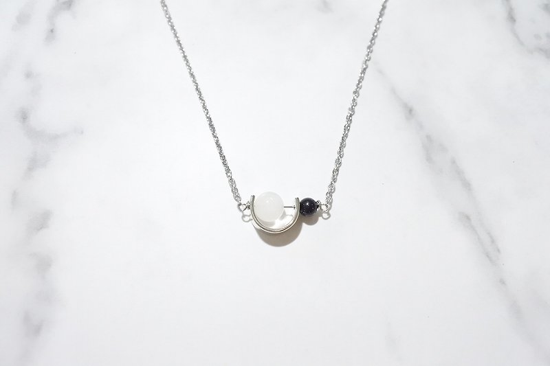 [Star and Moon Series] Natural stone clavicle chain necklace - Necklaces - Stainless Steel White