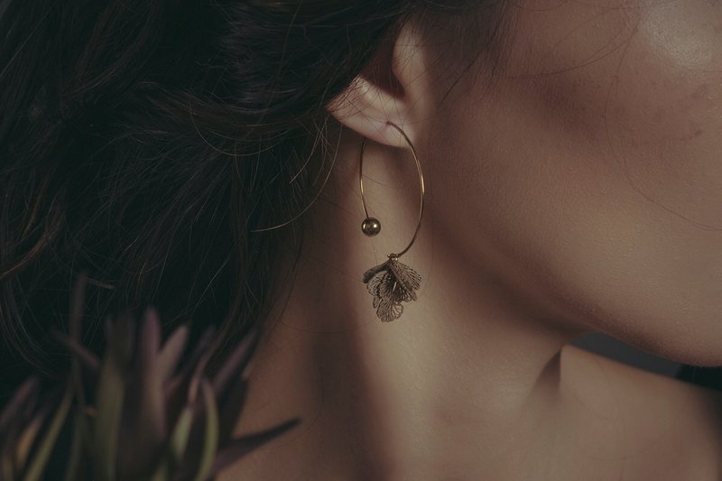 草藥學系列耳環 - 鐵線蕨 │情人 送禮 女友 耳針 飾品 新年 紀念 - 耳環/耳夾/耳骨夾 - 銅/黃銅 咖啡色