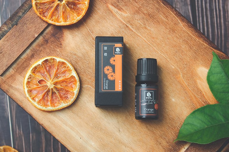 [Single essential oil] Sweet orange essential oil 10ml natural/diffuse/massage/maintenance - น้ำหอม - น้ำมันหอม สีนำ้ตาล