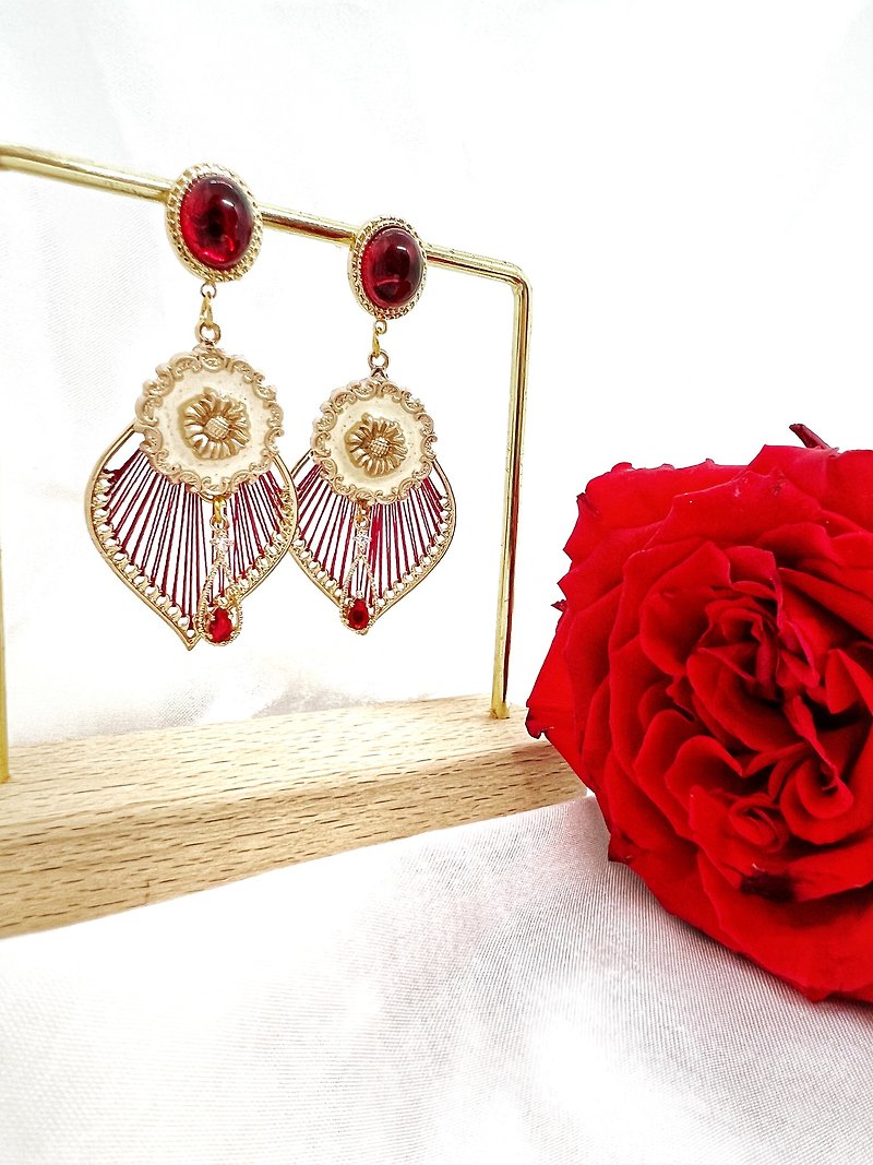 |Bohemian ethnic style|Antique retro style x ethnic style • Button earrings • 925 ear hooks - Earrings & Clip-ons - Other Materials Red